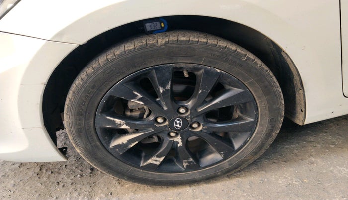 2014 Hyundai Verna FLUIDIC 1.6 VTVT SX, Petrol, Manual, 70,059 km, tyre