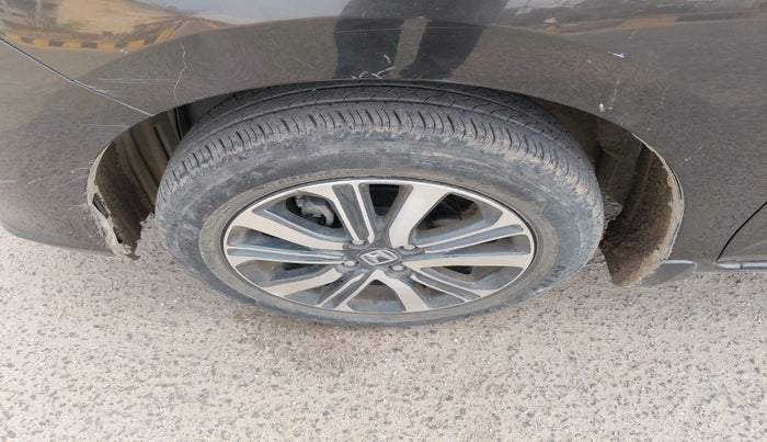 2023 Honda Amaze 1.2L I-VTEC VX CVT, Petrol, Automatic, 16,148 km, tyre