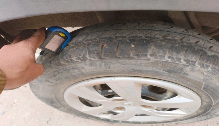 2017 Renault Kwid RXT 1.0 (O), Petrol, Manual, 37,663 km, tyre