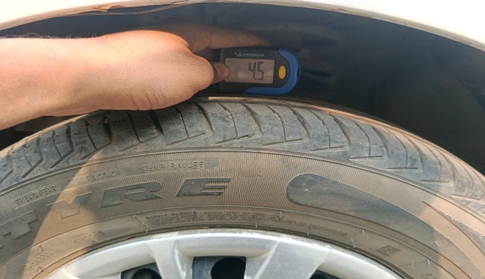 2013 Hyundai i10 MAGNA 1.1, Petrol, Manual, 86,037 km, tyre