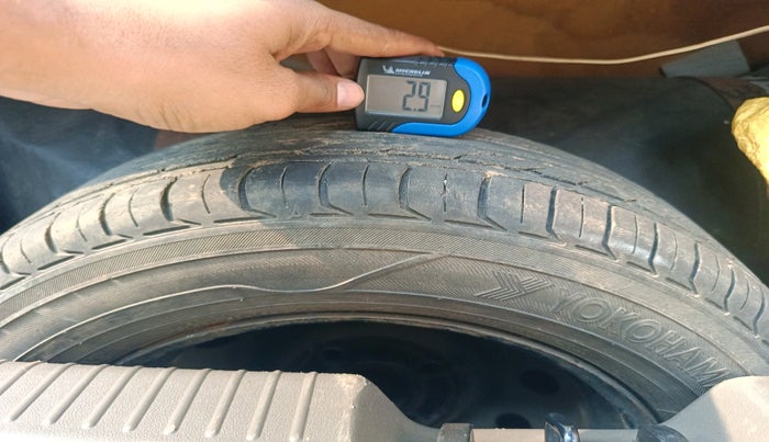 2013 Hyundai i10 MAGNA 1.1, Petrol, Manual, 86,037 km, tyre