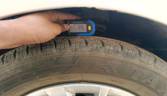 2013 Hyundai i10 MAGNA 1.1, Petrol, Manual, 86,037 km, tyre