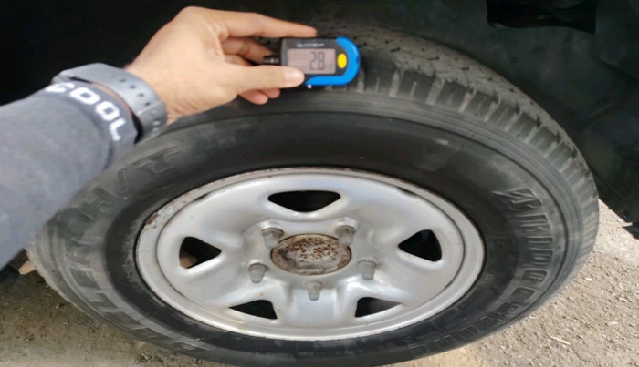 2014 Tata Safari Storme 2.2 EX 4X2, Diesel, Manual, 1,12,938 km, tyre