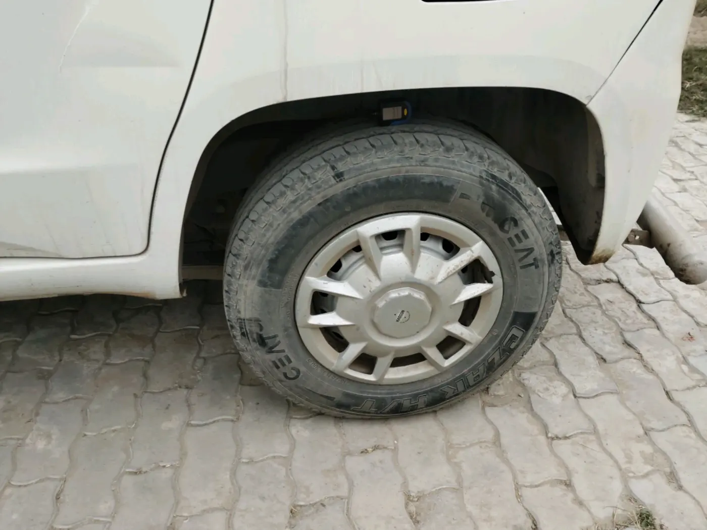 2019 Mahindra TUV300 T4 PLUS, Diesel, Manual, 49,165 km, tyre