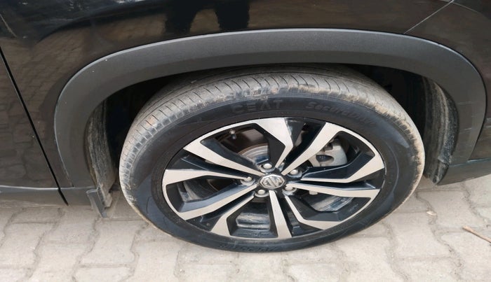 2024 MG HECTOR SMART PRO 2.0 TURBO DIESEL, Diesel, Manual, 28,736 km, tyre