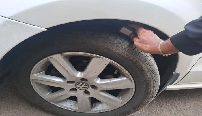 2012 Volkswagen Polo HIGHLINE1.2L, Petrol, Manual, 83,432 km, tyre