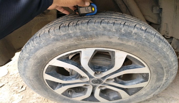 2014 Nissan Terrano XV D THP 110 PS, Diesel, Manual, 97,455 km, tyre