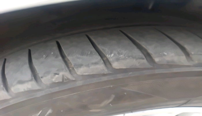 2015 Audi A3 2.0 TDI  PREMIUM, Diesel, Automatic, 1,49,963 km, tyre