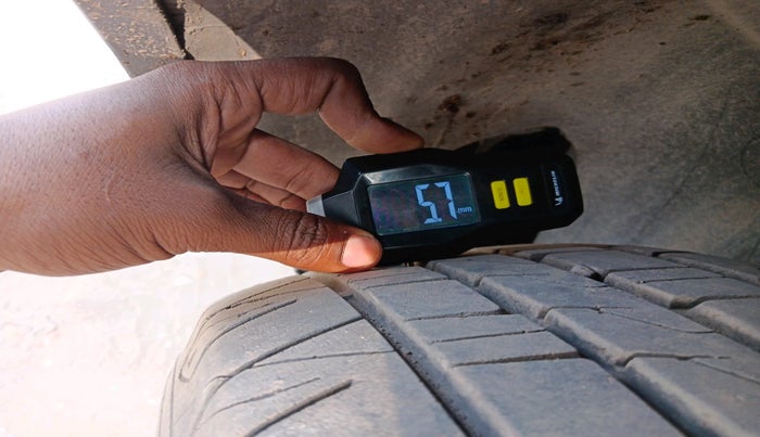 2016 Renault Duster RXE 1.6 PETROL, Petrol, Manual, 50,158 km, tyre