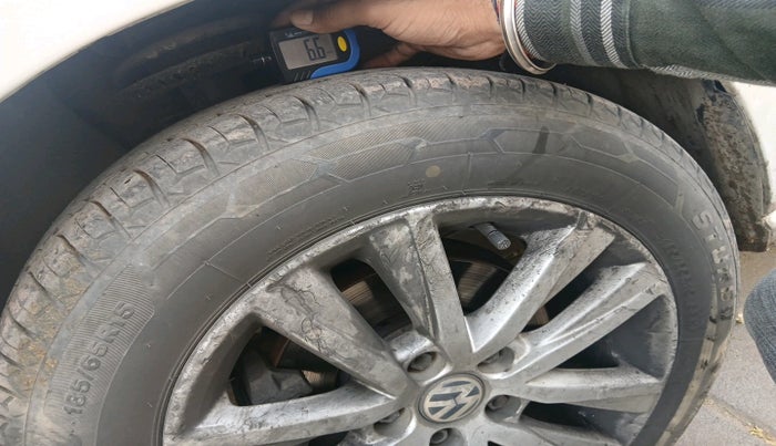 2013 Volkswagen Polo HIGHLINE DIESEL, Diesel, Manual, 1,44,983 km, tyre