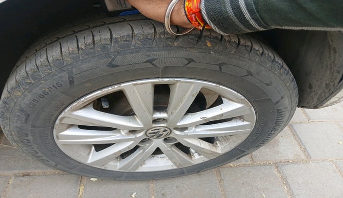 2013 Volkswagen Polo HIGHLINE DIESEL, Diesel, Manual, 1,44,983 km, tyre