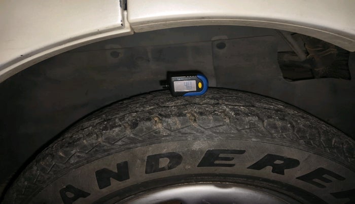 2013 Tata Safari Storme 2.2 EX 4X2, Diesel, Manual, 88,448 km, tyre