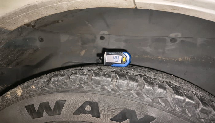 2013 Tata Safari Storme 2.2 EX 4X2, Diesel, Manual, 88,448 km, tyre