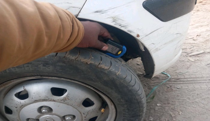 2012 Hyundai Santro Xing GL, Petrol, Manual, 1,24,672 km, tyre