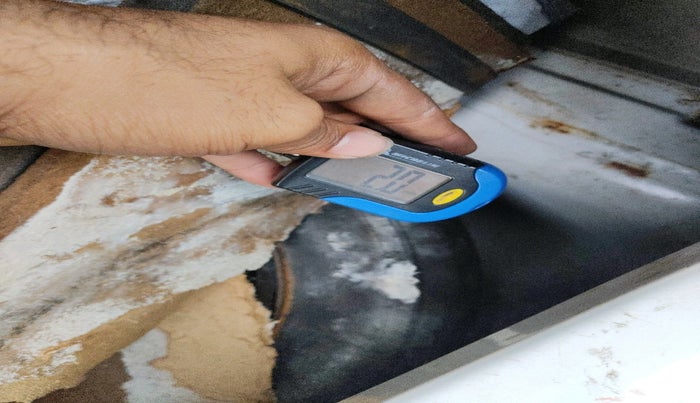 2013 Chevrolet Spark LT 1.0, Petrol, Manual, 1,36,000 km, tyre