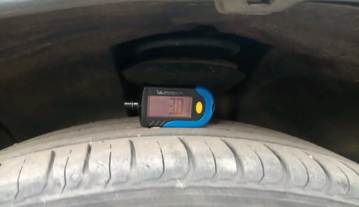 2015 Renault Duster 110 PS RXZ DIESEL, Diesel, Manual, 1,14,311 km, tyre