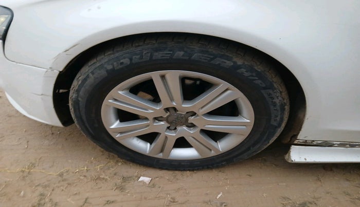 2010 Audi A4 1.8 TFSI, Petrol, Automatic, 67,536 km, tyre