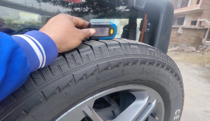 2023 Mahindra Thar LX PETROL HT 4WD AT, Petrol, Automatic, 20,656 km, tyre