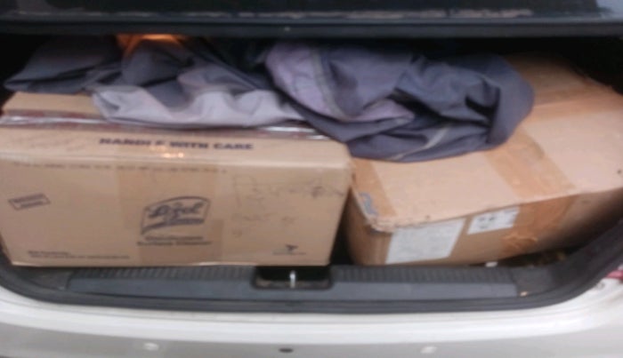 2017 Maruti Dzire VXI AMT, Petrol, Automatic, 89,491 km, tyre