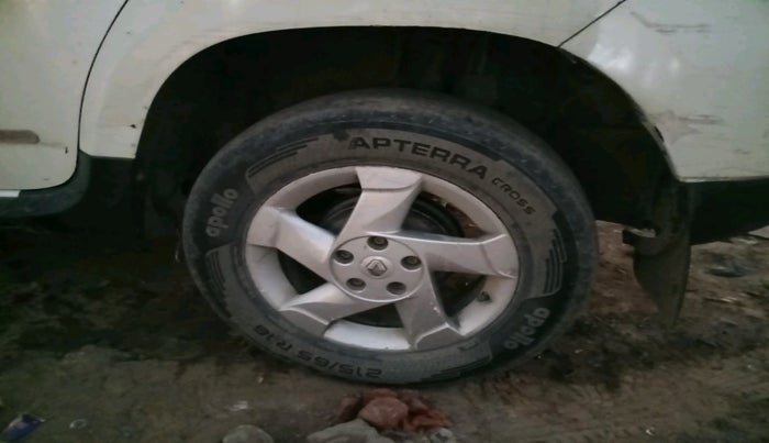 2015 Renault Duster 85 PS RXL DIESEL, Diesel, Manual, 1,85,595 km, tyre