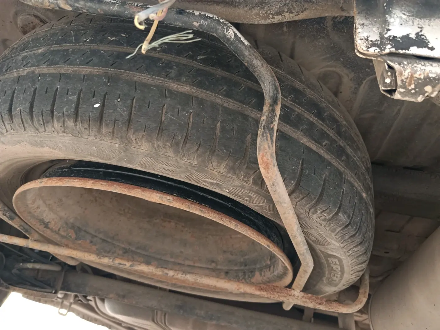 2012 Maruti Ertiga VDI, Diesel, Manual, 1,60,000 km, tyre