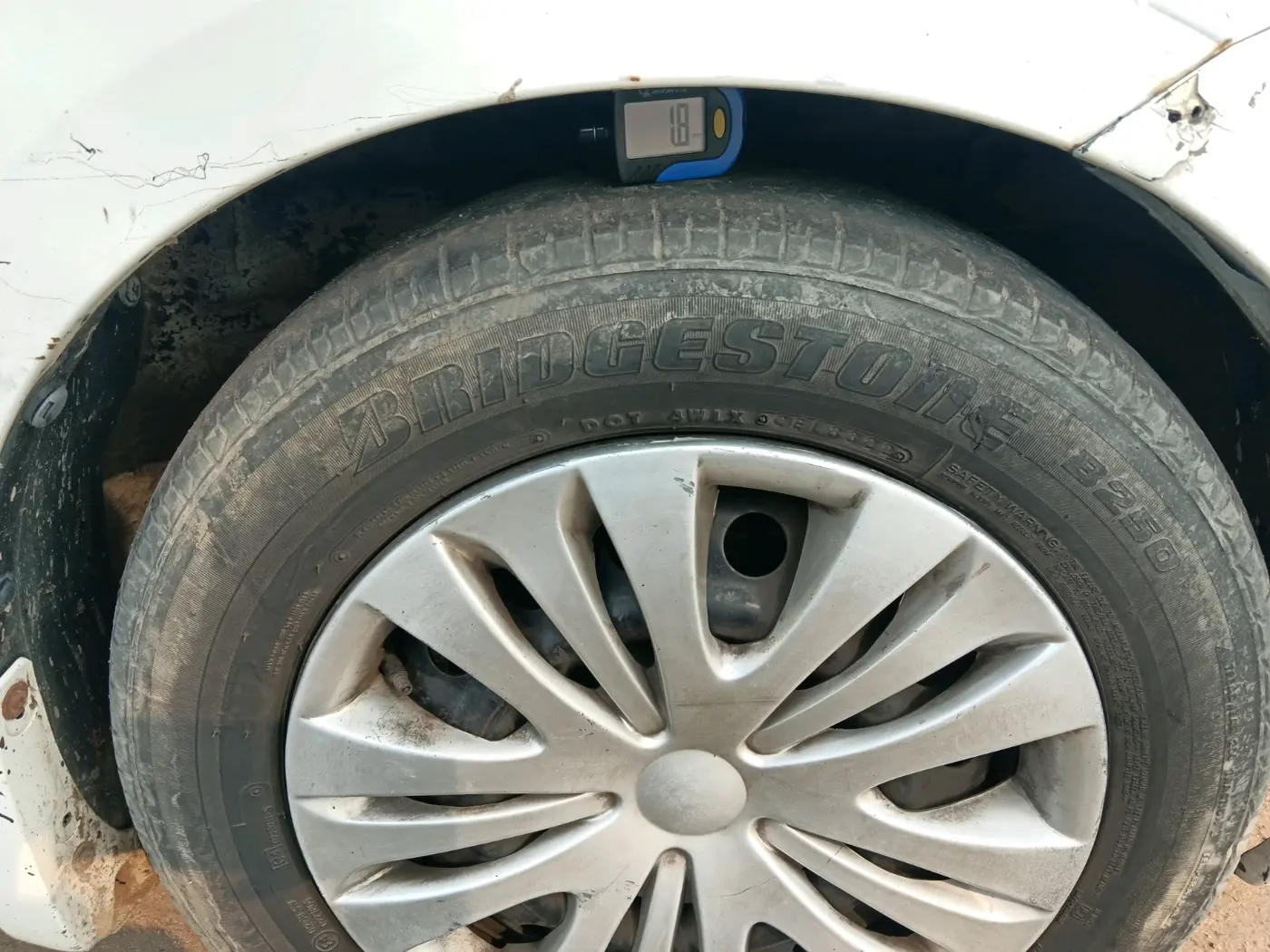 2012 Maruti Ertiga VDI, Diesel, Manual, 1,60,000 km, tyre