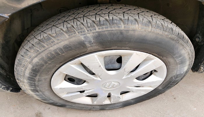 2013 Maruti Swift Dzire VXI, Petrol, Manual, 58,234 km, tyre