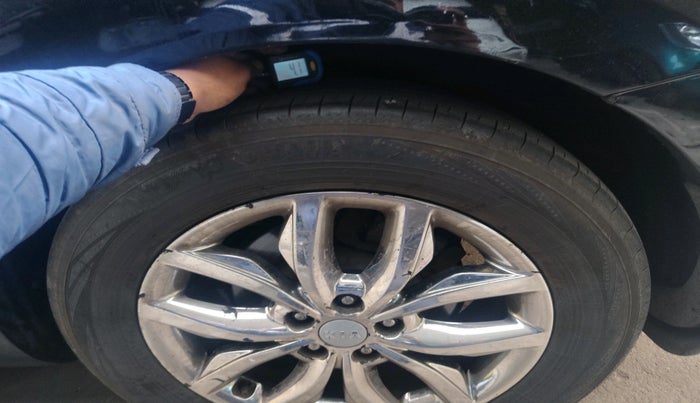 2020 KIA CARNIVAL LIMOUSINE 2.2 7 STR, Diesel, Automatic, 98,257 km, tyre