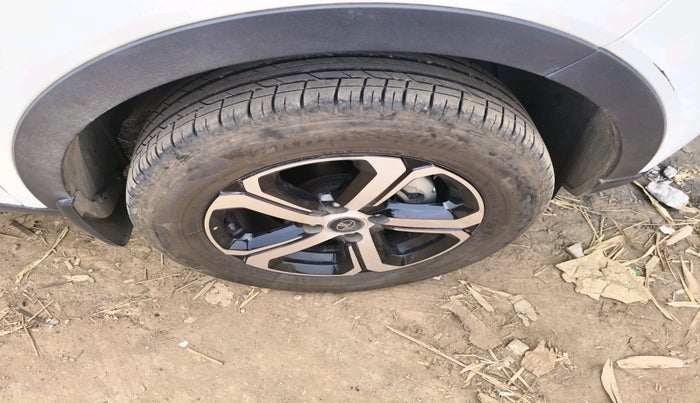 2023 Tata NEXON XZ PLUS PETROL, Petrol, Manual, 9,988 km, tyre