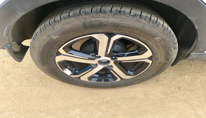 2023 Tata NEXON XZ PLUS PETROL, Petrol, Manual, 9,988 km, tyre