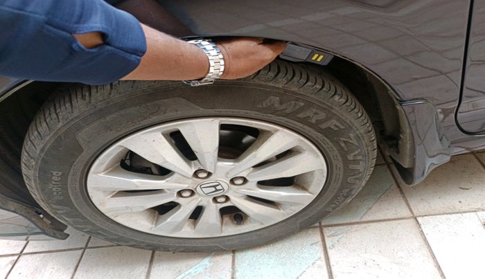 2012 Honda City 1.5L I-VTEC V AT, Petrol, Automatic, 1,03,922 km, tyre