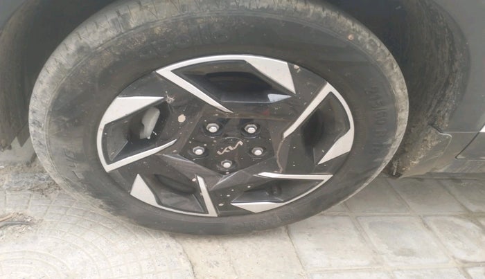 2025 KIA SONET HTK (O) 1.2 Petrol MT, Petrol, Manual, 8,116 km, tyre