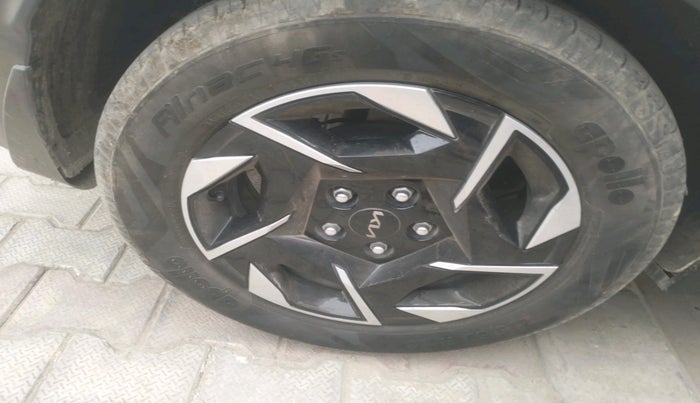 2025 KIA SONET HTK (O) 1.2 Petrol MT, Petrol, Manual, 8,116 km, tyre