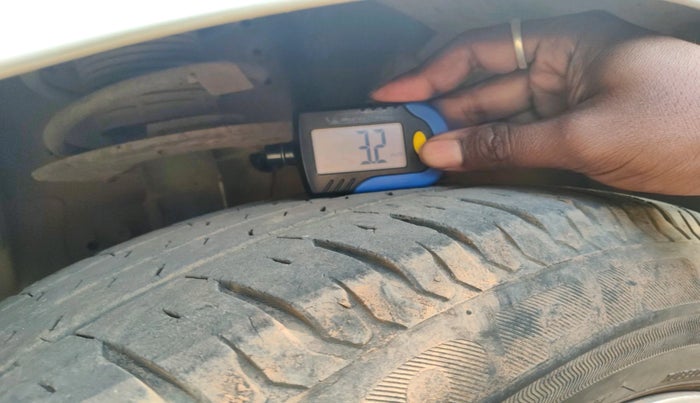 2019 Maruti Dzire ZXI, Petrol, Manual, 34,503 km, tyre