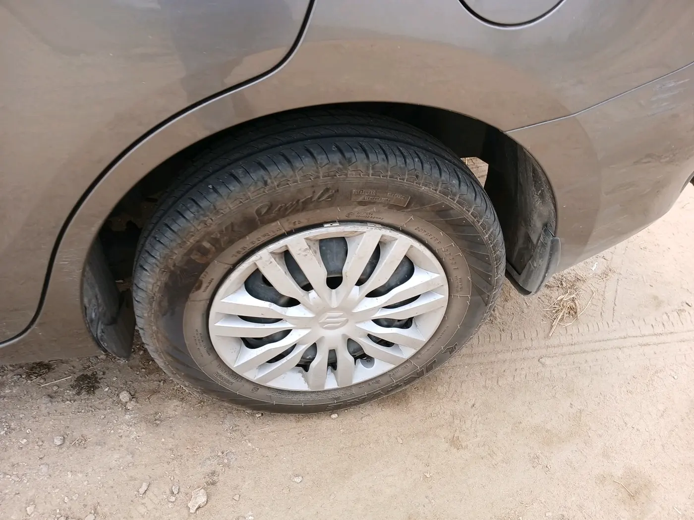 2023 Maruti Dzire VXI, Petrol, Manual, 15,541 km, tyre