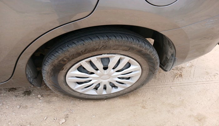 2023 Maruti Dzire VXI, Petrol, Manual, 15,541 km, tyre