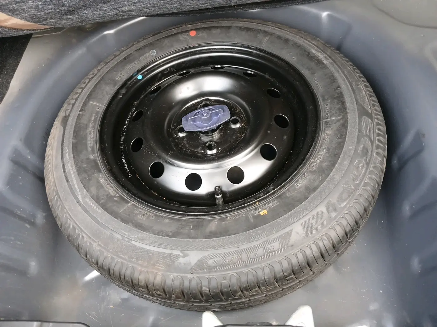 2023 Maruti Dzire VXI, Petrol, Manual, 15,541 km, tyre