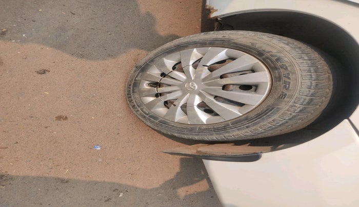 2013 Toyota Etios GD, Diesel, Manual, 2,56,194 km, tyre