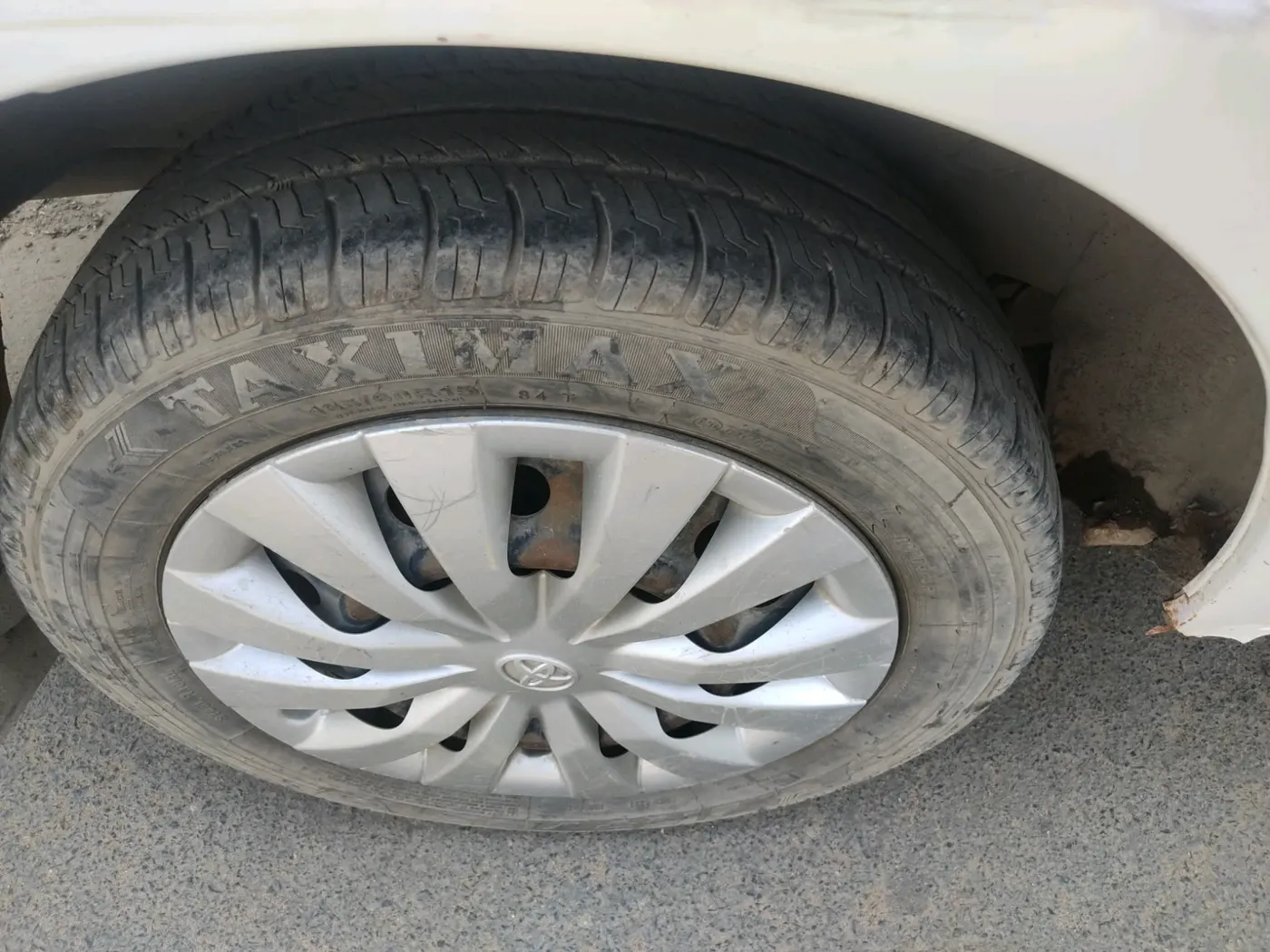 2013 Toyota Etios GD, Diesel, Manual, 2,56,194 km, tyre