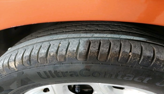 2015 Ford Ecosport TITANIUM 1.0L ECOBOOST (OPT), Petrol, Manual, 1,16,125 km, tyre