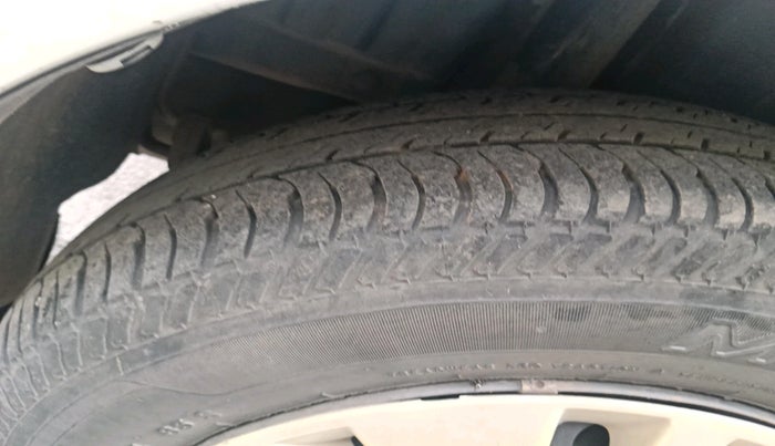 2013 Maruti Swift VDI, Diesel, Manual, 1,36,012 km, tyre