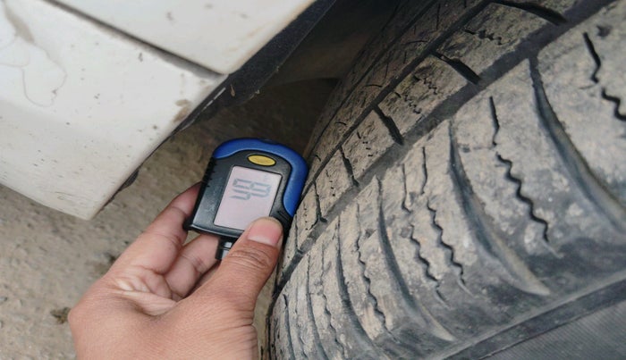 2017 Volvo XC 90 D5 Inscription, Diesel, Automatic, 1,18,067 km, tyre