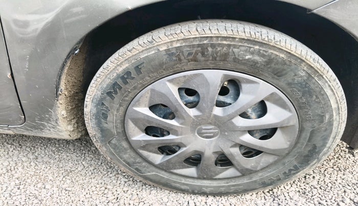 2019 Maruti Dzire VXI, Petrol, Manual, 1,12,288 km, tyre