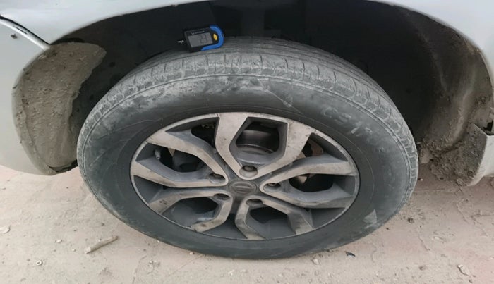 2014 Nissan Terrano XL D PLUS, Diesel, Manual, 87,707 km, tyre