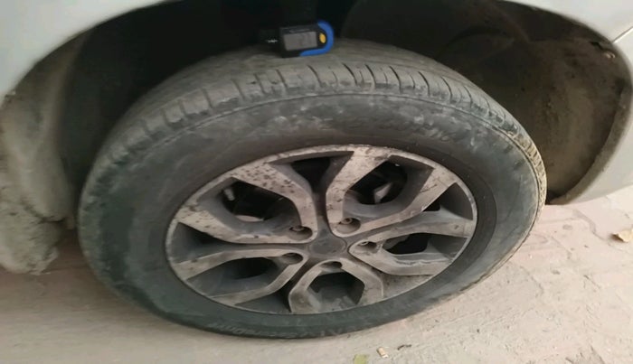 2014 Nissan Terrano XL D PLUS, Diesel, Manual, 87,707 km, tyre