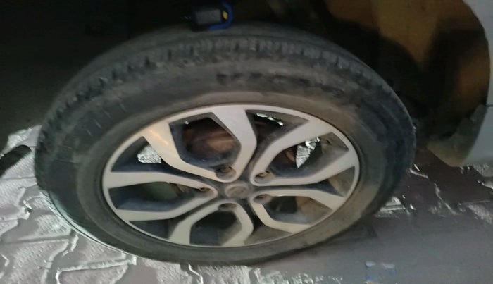 2014 Nissan Terrano XL D PLUS, Diesel, Manual, 87,707 km, tyre