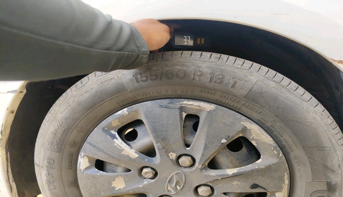 2012 Hyundai i10 MAGNA 1.2, Petrol, Manual, 1,22,679 km, tyre