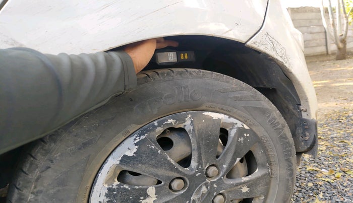 2012 Hyundai i10 MAGNA 1.2, Petrol, Manual, 1,22,679 km, tyre