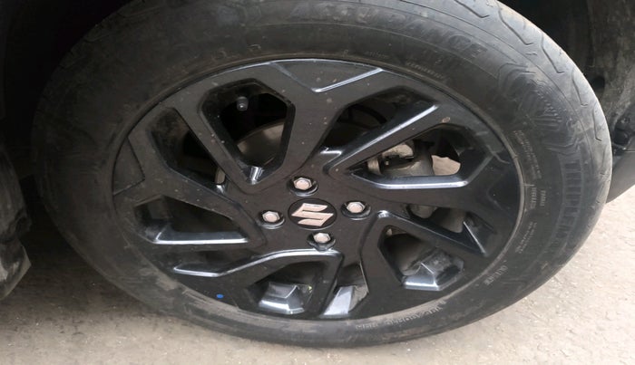 2024 Maruti FRONX DELTA PLUS 1.2L AGS, Petrol, Automatic, 34,731 km, tyre