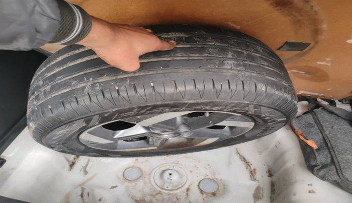 2020 Hyundai VENUE SX 1.5 CRDI, Diesel, Manual, 1,50,542 km, tyre